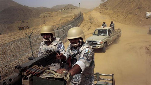 soldados saudíes en la frontera con Yemen Diez soldados saudíes mueren “por fuego amigo”